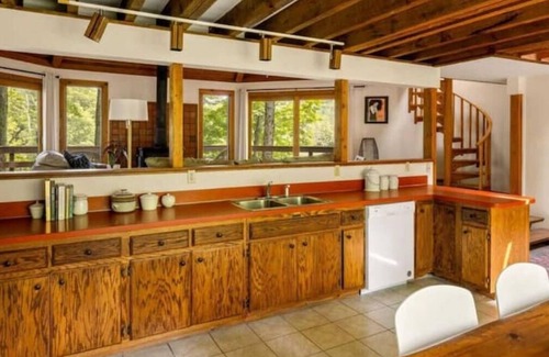 Canaan House | Near Skiing! Hot Tub, Wood Stove, Pool Table, & Theater Room. Pet friendly!
