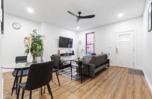 Mexican War Streets House | Near Stadium 2 Bdrm House w Fire Pit Free WiFi