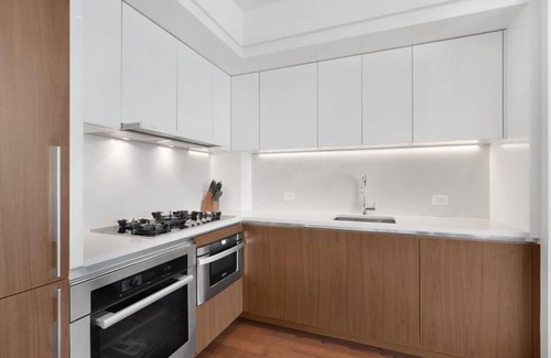 Hell's Kitchen Apartment | near Times Square 1 BR | Perfect 4 Healthcare