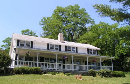 Rapid City House | Near Torch Lake. Home w/guest cabins for family retreat. Dogs ok