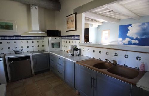 Saint-Quentin-la-Poterie Villa | Near Uzès, stone house with big private pool and tennis (shared use)