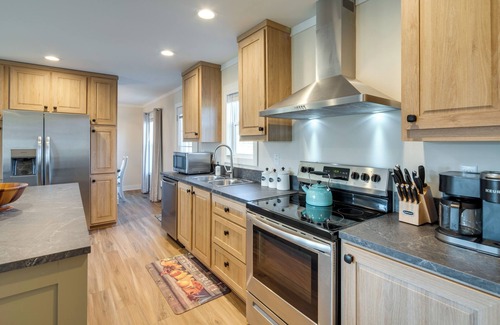 Hendersonville House | Near Wineries: Hendersonville Home w/Mtn Views!