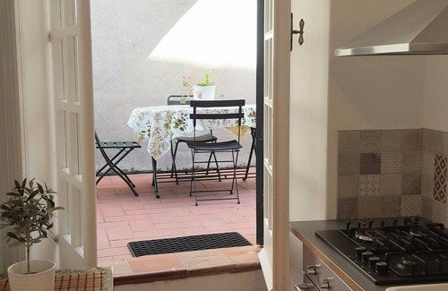 Noli Apartment | nearby the sea in the medieval centre of Noli