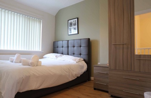 Shirley House | NEC Airport 3 BR Semi-detached House
