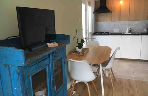 Overtoomse Sluis House | Nectar 1, Holiday home 300 meters from the beach.