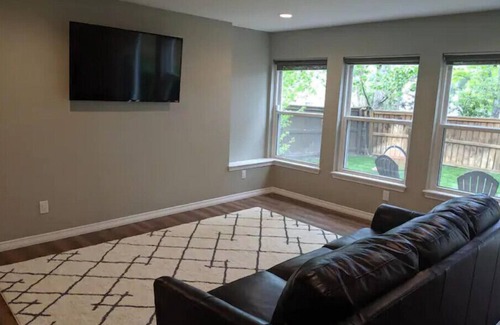 Stonegate Apartment | Neighborhood retreat, walkout suite!