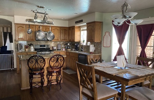 Yuma House | Neighborhood, Shopping, Sand Dunes, Colorado River, Hunters' dream.