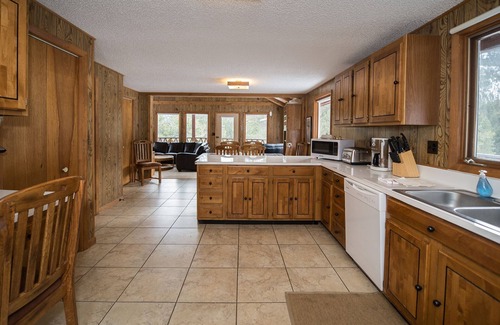 Estes Park House | Neighbors Rocky Mountain NP/YMCA of the Rockies/WiFi/Spacious/baby friendly