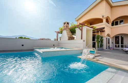 Metkovic Apartment | Neretva Valley Apartments - Heated Pool