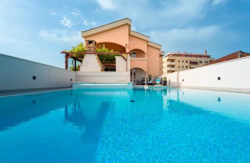 Metkovic Apartment | Neretva Valley Apartments - Heated Pool