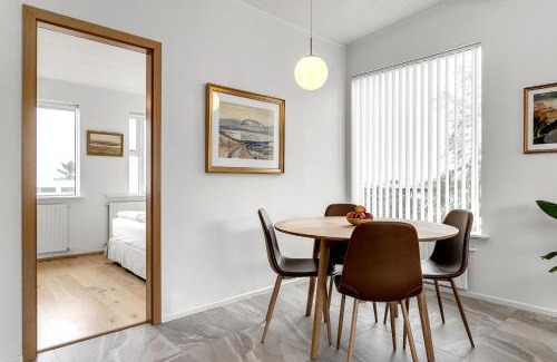 Seltjarnarnes Apartment | Nes Residence