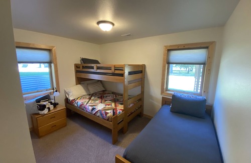 Waubay Cabin | NeSoDak Lake View Lodge on Lake Enemy Swim