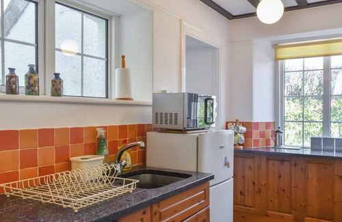 Fivelanes Cottage | Nessa Cottage - UK47087