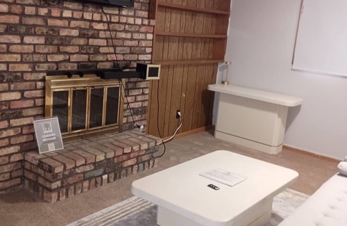 Brooklyn Park House | Nestled in a quiet, safe neighborhood close to highway.