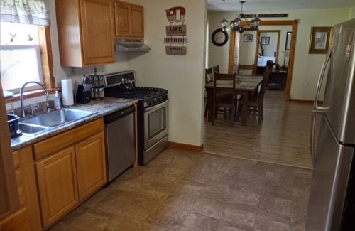 Laurelville House | Nestled in the heart of the Hocking Hills. Hummingbird Holler