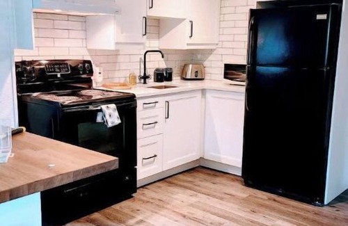 Jordan Apartment | Nestled in the heart of Wine country, on the Main St. in the Village of Jordan