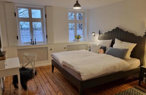 Lachendorf Apartment | NEU! Alte Schule Jarnsen Oberstübchen mit Balkon