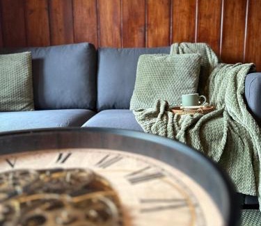 Oberried am Brienzersee Apartment | NEU! Seepanorama, am See 15 min von Interlaken