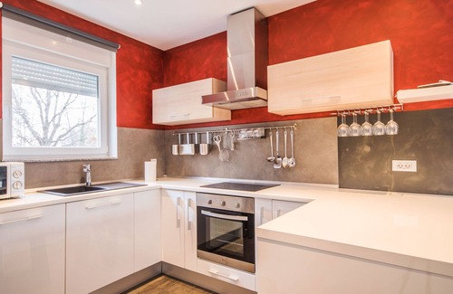 Snasici Villa | Neu! Traumvilla Inmitten der Natur 3 Schlafzimmer, 2 Bäder - für bis zu 8 Gäste