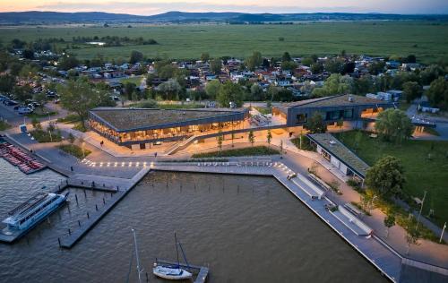 Breitenbrunn Hotel | Neuer Strand