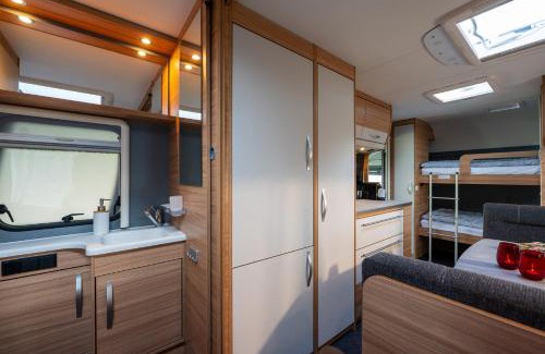 Oberdorla Apartment | Neuer Wohnwagen Nr 13 mit Top-Ausstatung und Vorzelt