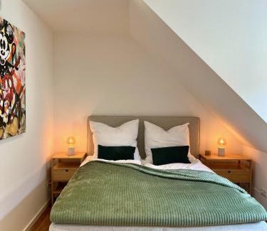 Hainholz Apartment | neues trendy Dachgeschossloft
