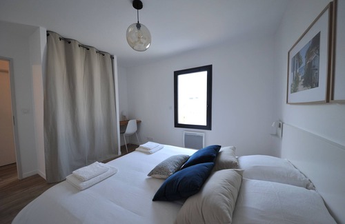 Leognan House | NEW 114M2 HOUSE with JACUZZI (sleeps 6)