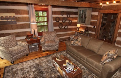 Groveoak Cabin | "New" 1800's Log Cabin Getaway Kennedy Cabin At High Falls Amazing Views