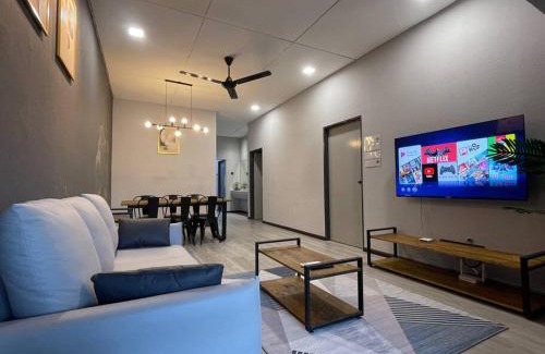 George Town House | *NEW* 18Pax below w KTV/PoolTable/KidsPool near Jelutong and Batu Lanchang