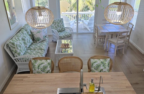 Great Exuma Villa | NEW 2 bdrm Sunset Villa on 1+ acre tropical garden directly on Hoopers Beach