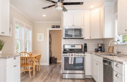 Petoskey House | 🏖New 20% Discount-Walloon Lakefront TinyHomes-BoatDock-FirePit-Kayaks-Dogs🏖