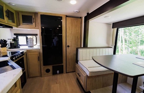 Lincoln House | New 2026 RV / Mountain View / ATVs