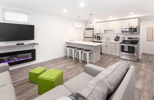 Saskatoon House | NEW 2Bed Modern Basement-Suite w/Indoor Fireplace