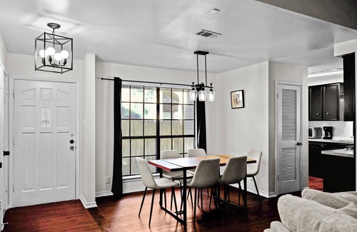 Waters Park House | NEW 3 BDRM Northwest Austin Home Near Q2/Domain/DT