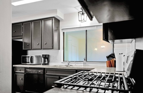 Waters Park House | NEW 3 BDRM Northwest Austin Home Near Q2/Domain/DT