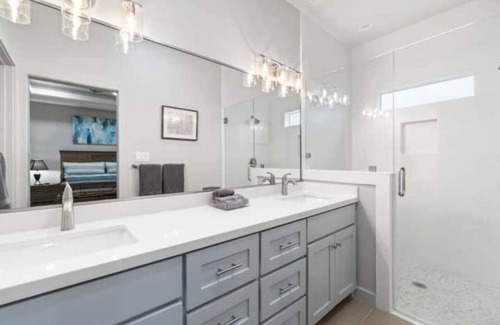 Harlingen House | New 3 bedroom, 2 bath, 5 beds, 2 car garage Home!