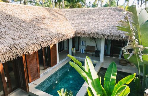 Catangnan Villa | New 3-Bedroom Garden Villa with Swimming Pool