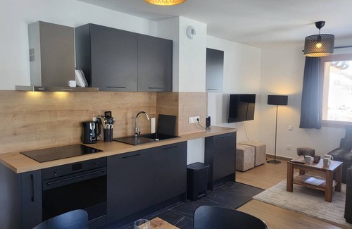 Valmorel Apartment | New 3-room apartment, piste view, covered parking