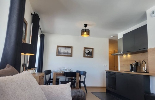Valmorel Apartment | New 3-room apartment, piste view, covered parking