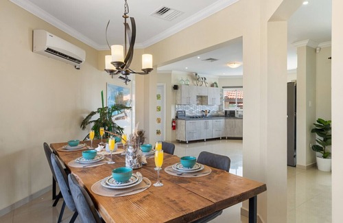 Boroncana House | NEW 3BR 2BA Private Villa with Spacious Garden