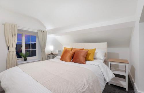 Alston House | NEW! 3BR in Salvin Cottage