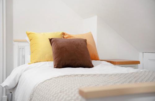 Alston House | NEW! 3BR in Salvin Cottage