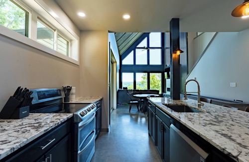 Drasco House | New! 4 Bedroom + 2 Bathroom Lakeview Home!