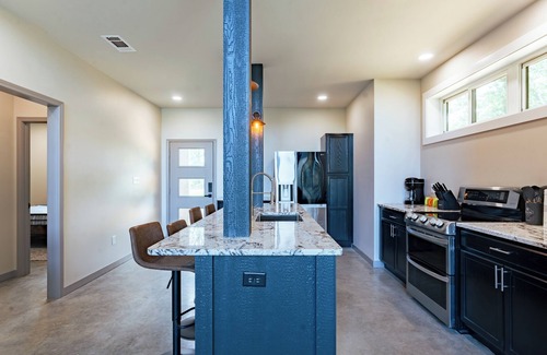 Drasco House | New! 4 Bedroom + 2 Bathroom Lakeview Home!