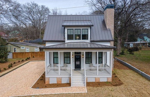 Athens House | *New* 4 Bedroom 3.5 Bath House in Normal Town, Athens Ga!