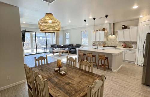 Las Cruces House | NEW! 4 Bedroom Upgraded Home w/Open Concept and Lots of Amenities!