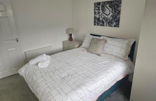 Cheadle Apartment | New 4bedroom house near Manchester Airport
