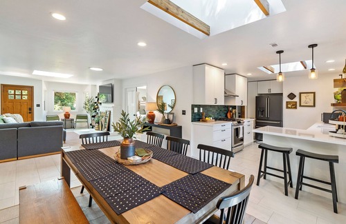 Atascadero House | New 4BR GREAT Location Sleeps 11!