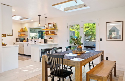 Atascadero House | New 4BR GREAT Location Sleeps 11!