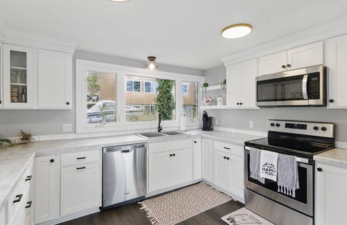 Rushville House | NEW | 50' Lakefront | Dock | Fire Pit